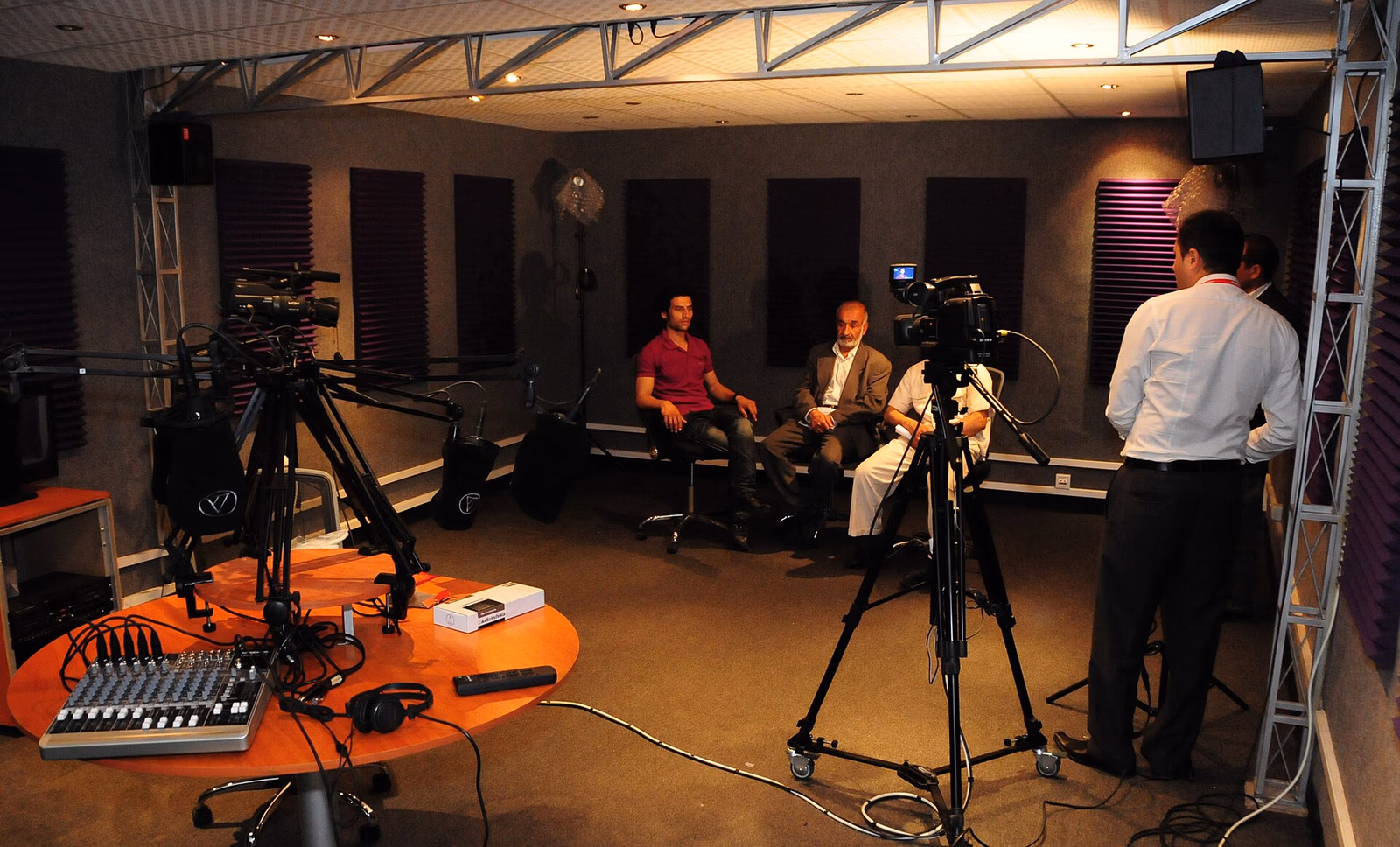 MOI PA learn camer setup and studio lighting (4571128787)